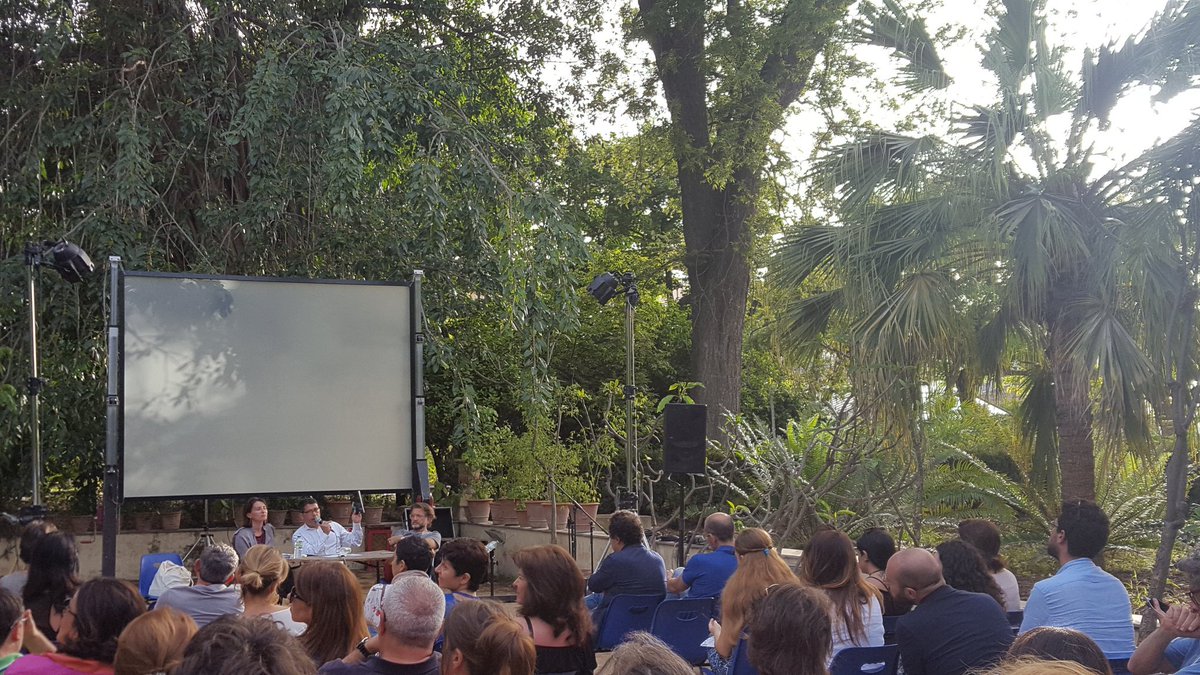 giu_sciav's tweet photo. Ogni vent'anni i nostri saperi funzionali muoiono.

Se spezziamo la catena ossessiva del tempo ci riappropriamo di tutto lo spazio che ci serve.
- #DavideCamarrone -
@acharat @MarinaDiLibri @Corrimanoed https://t.co/xzktVf3OKb