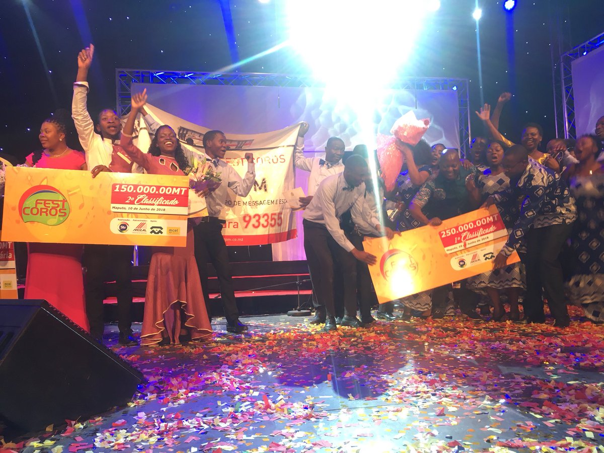 soicotelevisao's tweet photo. Caiu o pano da 9 edição do #festcoros, coral TPM, IPM PEPANE, EBENEZER e WUNANGA, são os grandes vencedores. #stv #gruposoico https://t.co/hMxbMhO9oR