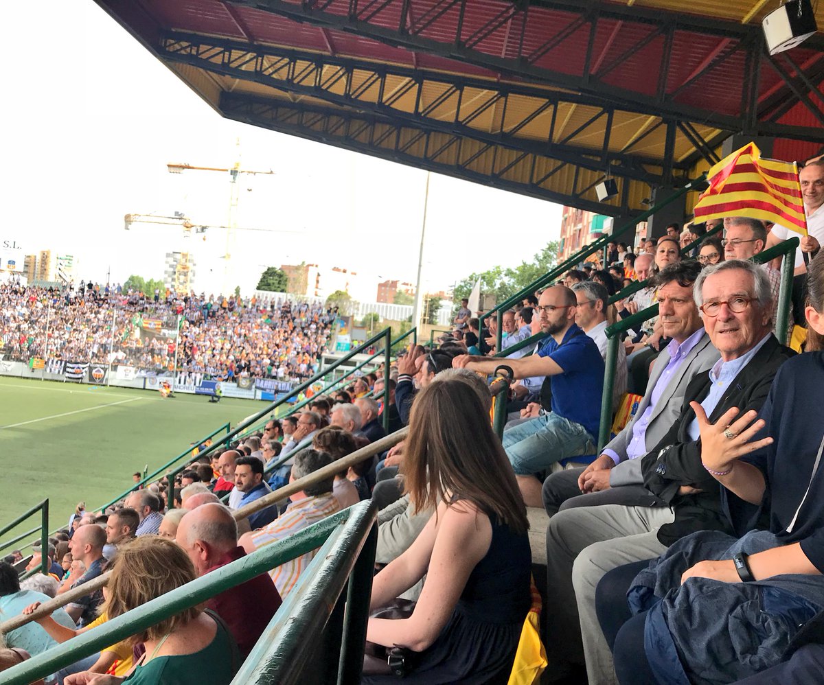 rblasi's tweet image. Al #NarcísSala partit de play-off per pujar a #2aB @uesantandreu v @CDCastellon #UnPobleOrgullós