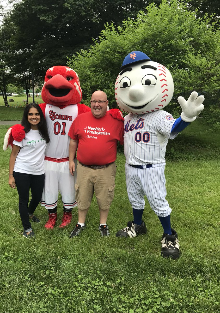 NYPAdvances's tweet photo. Special guests @MrMet and @JohnnyTbird @StJohnsRedStorm stop by for TWIST &amp; SPROUT at @queensbotanicl, with @NYPQueens staff and our great residents who helped organize this event for our communities! https://t.co/nN1JaMYlIC