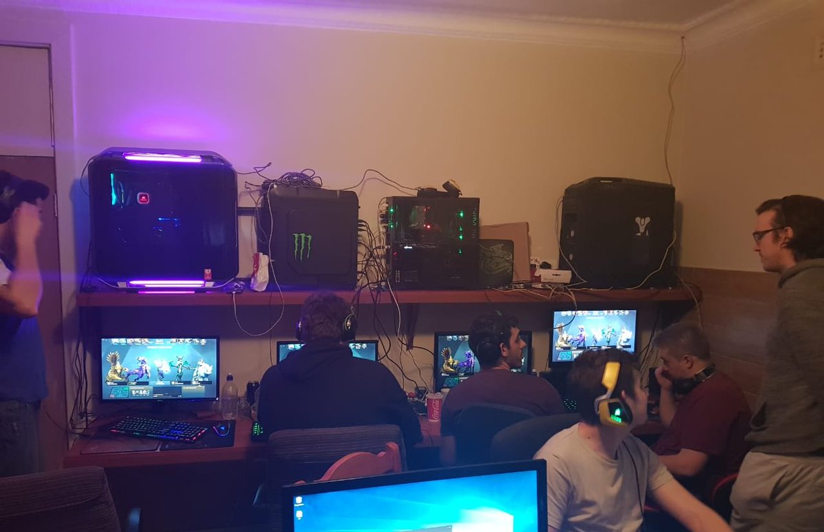 Evo Esports tweet media