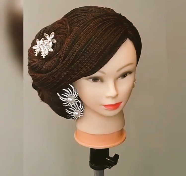 MeadBeautynWigs's tweet photo. #2018brides get in here!!.
Who said you can't wear a braidwig on your big day?
Dm me let's hook you up!
Single part closure wigs 18k
3 part closure wigs 22k
Frontal wigs 28k
360 frontal wigs 38k
Full lace wigs 60k
Instagram: @wholesalebraidwigs
Pls RT to your TL 🙏🏽 https://t.co/ZJlr3u4nk8