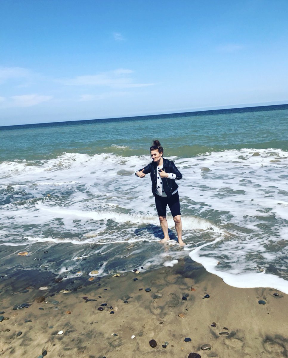 helmslou's tweet photo. Having fabulous fun on Mappleton beach today @AndrewRWhite @WalksBritain sun gazing, chasing waves and taking in the beautiful scenic views Sunday Walking #Funday #beachlife #beachloving #beachfun #beachday #familytravel #familybeachfun #AdventureTime ❤️X https://t.co/dlOX80jEPY