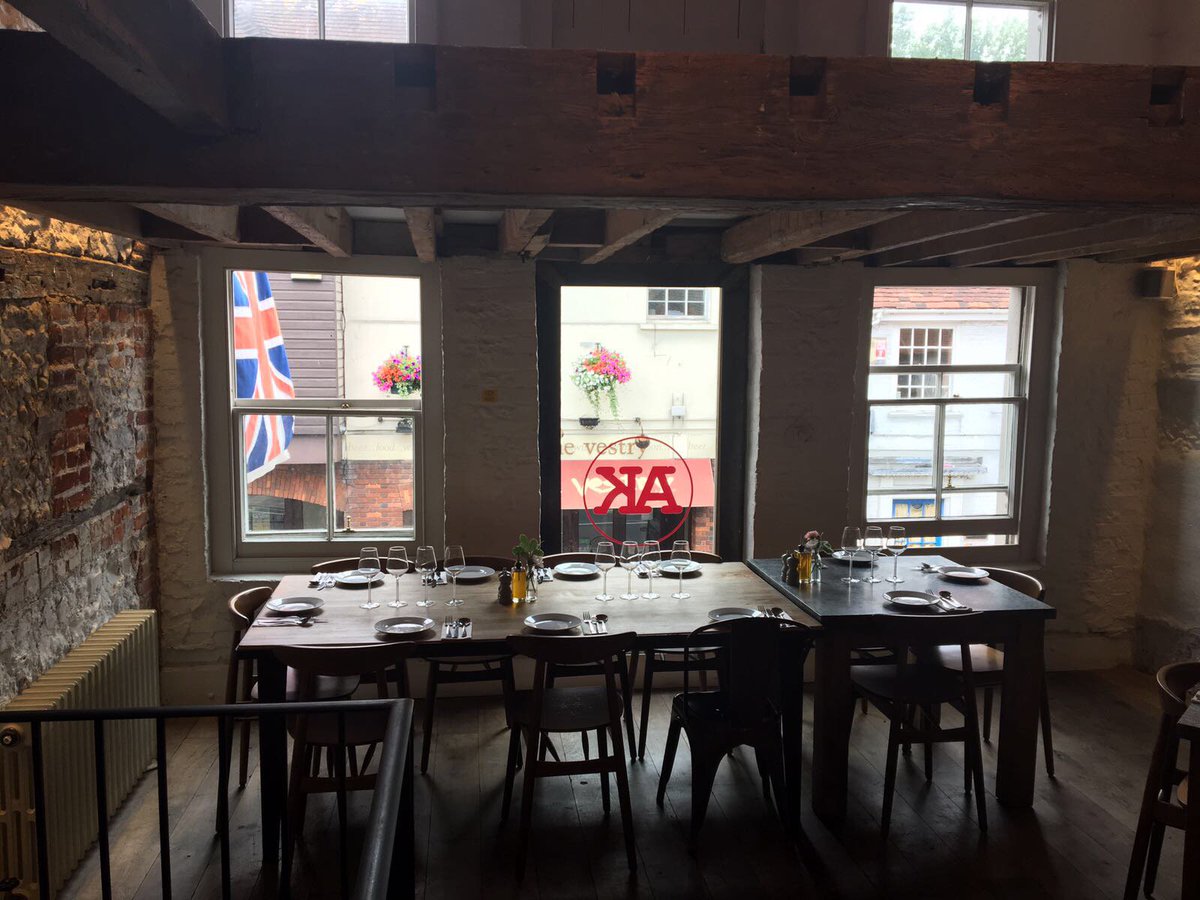 Artieskitchen's tweet photo. All set up and ready for another busy week at Artie's!
#ArtiesKitchen #Chichester https://t.co/KDeNGUCO1n