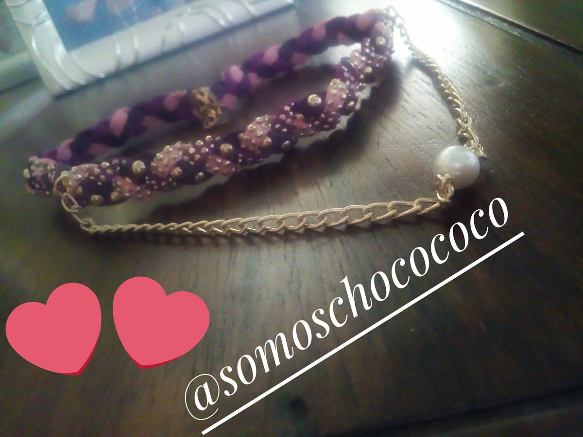 somoschocococo's tweet photo. Choker en tonos morado y rosado con cadena dorada. ¡Super Chic! https://t.co/D6IeHGyT9C