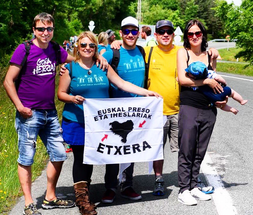 ikeraizpurua's tweet photo. #GizaKatea #BasquesDecide #HumanChain #74KM https://t.co/YAZdOybftA