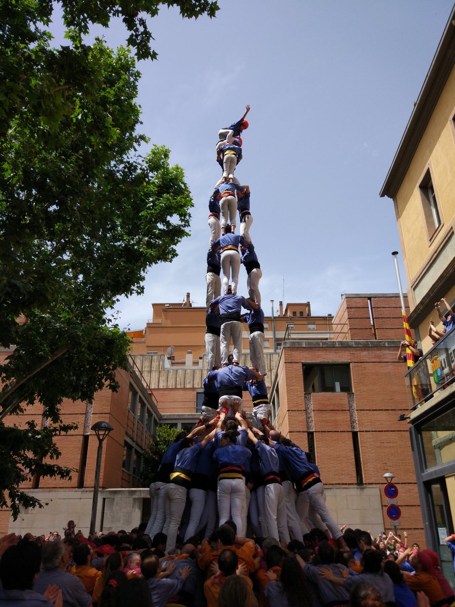 La plaça és nostra!
3d9f de <a href="/Marrecs/">Marrecs de Salt</a> al juny.

La pinya no vol esperar al 29 de juliol per veure la bèstia de nou. Exigim revalidar-la el 8 de juliol, a Vic. T'hi apuntes?

#LaPlaçaÉsNostra
#castellers