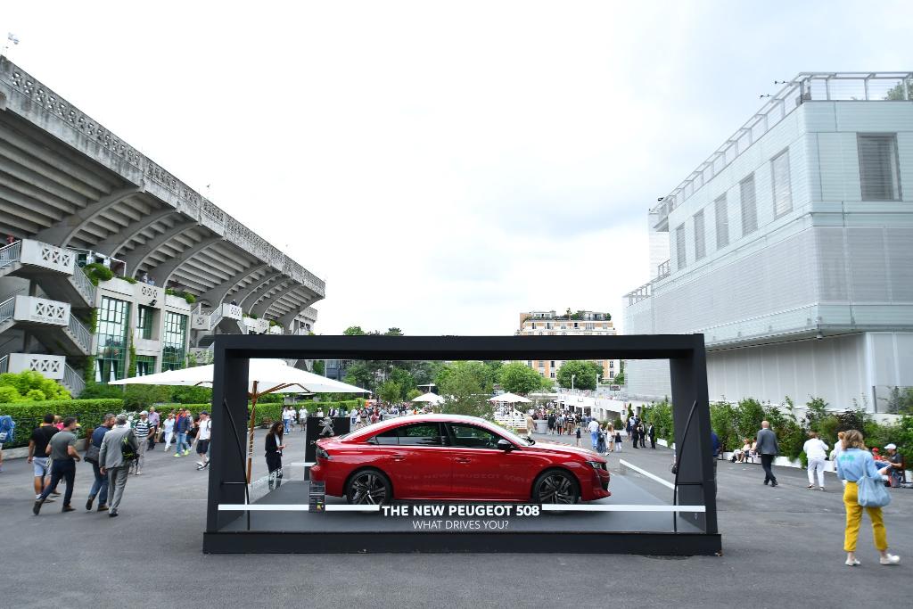 PeugeotES's tweet photo. Nos despedimos hasta el año que viene de @rolandgarros pero no sin antes recordar algunos momentos #roadtorg #rg18 #DriveToTennis #PeugeotTenis #PeugeotRolandGarros2018 @DriveToTennis https://t.co/7TgGzw4oi0