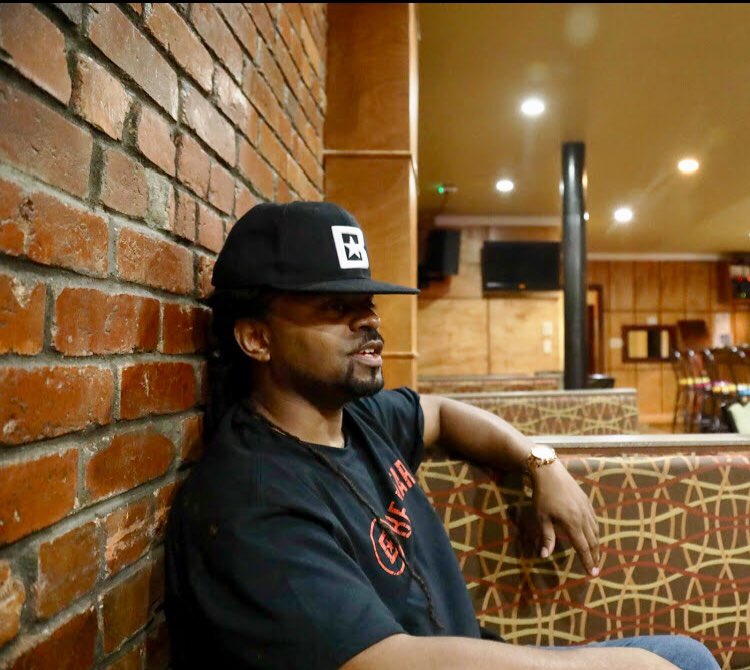 DJPhanatic's tweet photo. If I can help other #producers through my journey & experiences I’m doing my part. You have to always motivate yourself to be & do something great! 💪🏾 Thank You to the #producers that came out to our #beatstarsmeetupdc @BeatStars #djphanaticbeats #djphanatic #producerlife https://t.co/mOP3bRorhu