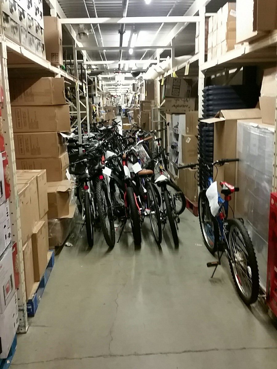 TrickDaddy7's tweet photo. I have a dream where one day I can make it from one end of the warehose to the other with a road block @probs_ct #MindofPat #TourdeFrance https://t.co/MXKnFv9EaX