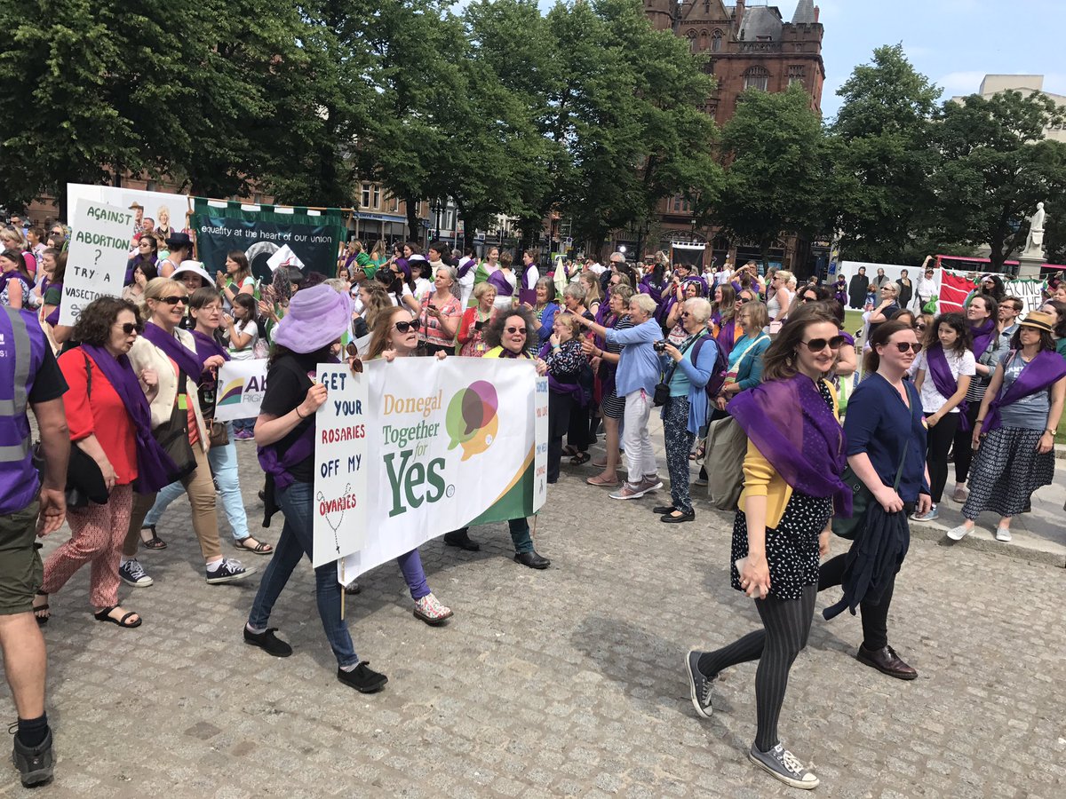 bonnersisters's tweet photo. What an amazing day and so uplifting to be surrounded by passionate determined women from across the island of Ireland today at #PROCESSIONS2018 #PROCESSIONBelfast #Belfast @ARCDonegal #NorthIsNext #NOWforNI https://t.co/HxmvkhNUY6