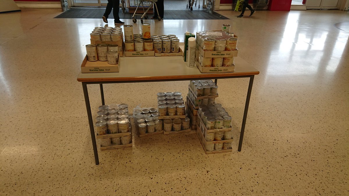 dgmackenzie_uk's tweet image. An inspirational welcome foyer display at tesco Dalmarnock.
#baffling
 @gimackenzie72 @dresserman