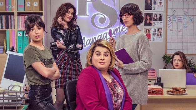 TheHallOfStars's tweet photo. 📺 En #RadioTHOS30 seguimos recomendando series para este verano, y no podía faltar Paquita Salas que estrena temporada este 29 de junio.
Síguelo todo aquí https://t.co/i4077u7hkZ https://t.co/XmzY3jPtum