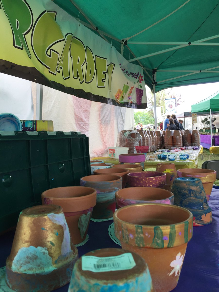 Conserve_WA's tweet photo. #Sorticulture is a charming event! Check it out! Music, arts, gardening, nature... and the air even smells like petunias! There will be a planter painting activity until 2pm. We’ll be up here in @EverettCity until 4pm. Come say hello!
https://t.co/V00wQHGIcW https://t.co/EzECVv18DO