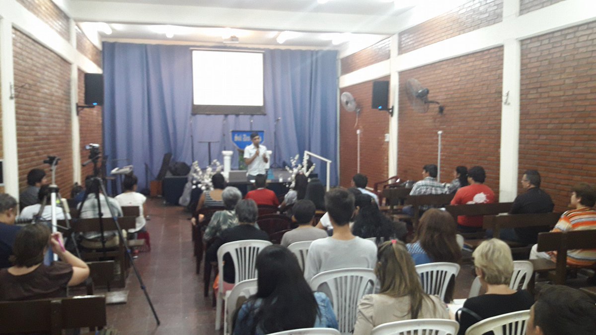 Crecer's tweet photo. Eduardo is a fourth-year seminary student in Tucuman, and this year he is teaching Bibliology to the first year class.
Seeing Kingdom leaders raised up, biblically trained, and later active in the formation of others, is *exactly* what makes Crecer tick. :) https://t.co/AKovE6SV6w
