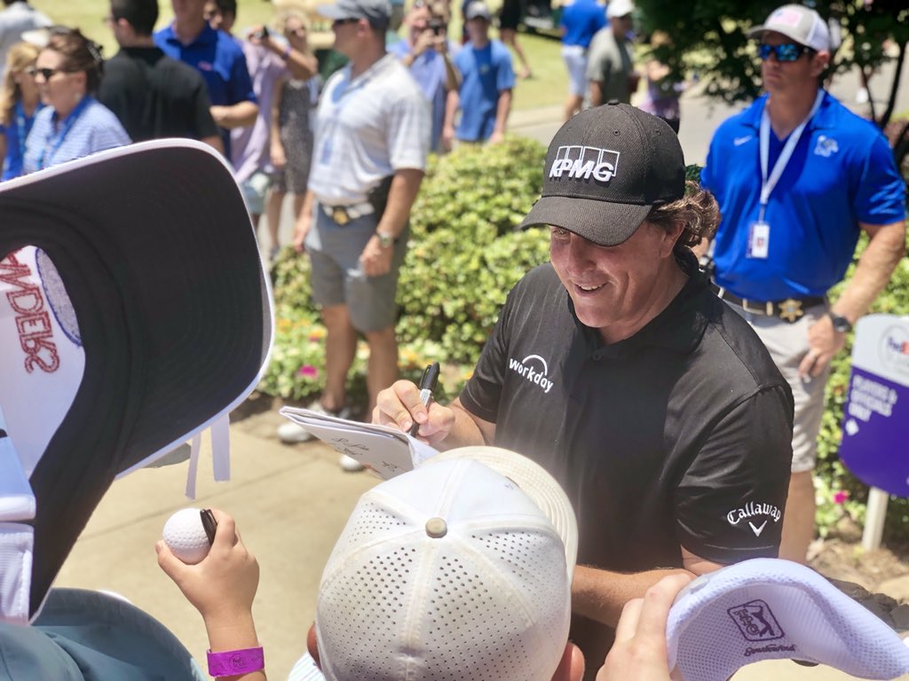 jessbensontv's tweet photo. Next up: U.S. Open
Phil Mickelson with a 5-under 65 today to finish this year’s @fesjcmemphis at 6-under. And of course he signed alllll the autographs. https://t.co/GDak9hKcKN