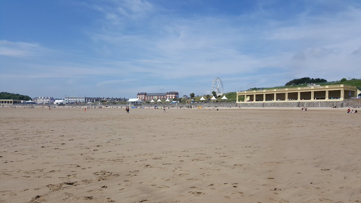 @barry_beautiful @DerekTheWeather @BRORADIO @BarryCoastguar @PrideInBarry @bay5coffee @Barrybados too hot #pretty #BarryIsland #smile #barrybados #SundayMorning