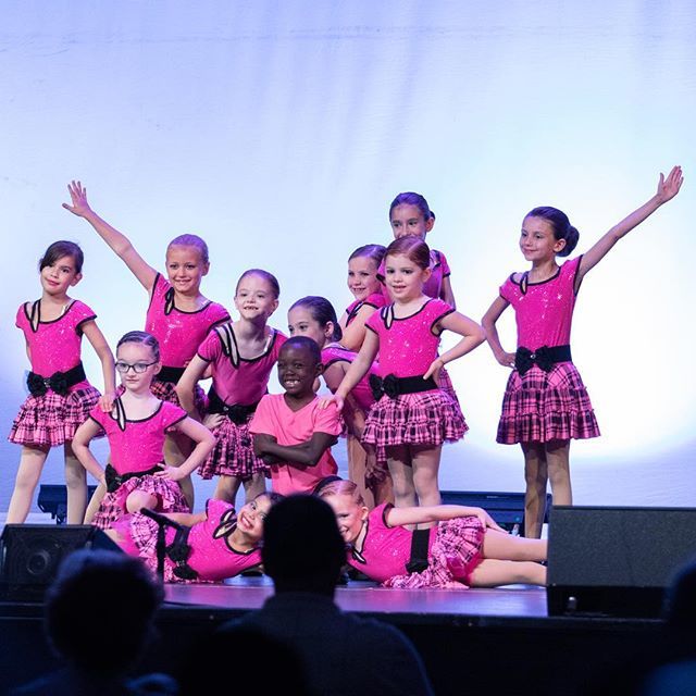 jdenlinger's tweet image. Ernest’s first dance recital. ... the only boy  in the “hip hop” class. One thing’s for sure is he has a great smile! ift.tt/2McZnRb