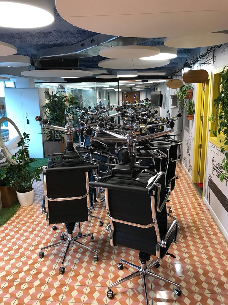 King_esp's tweet image. ¡Todo patas arriba! Se acabó la #KingGameJam y ha sido un fin de semana increíble, así que sólo podemos dar la gracias a los equipos y a los Kingsters que lo han hecho posible. You all rock!! 🤟🏽☺️🧡