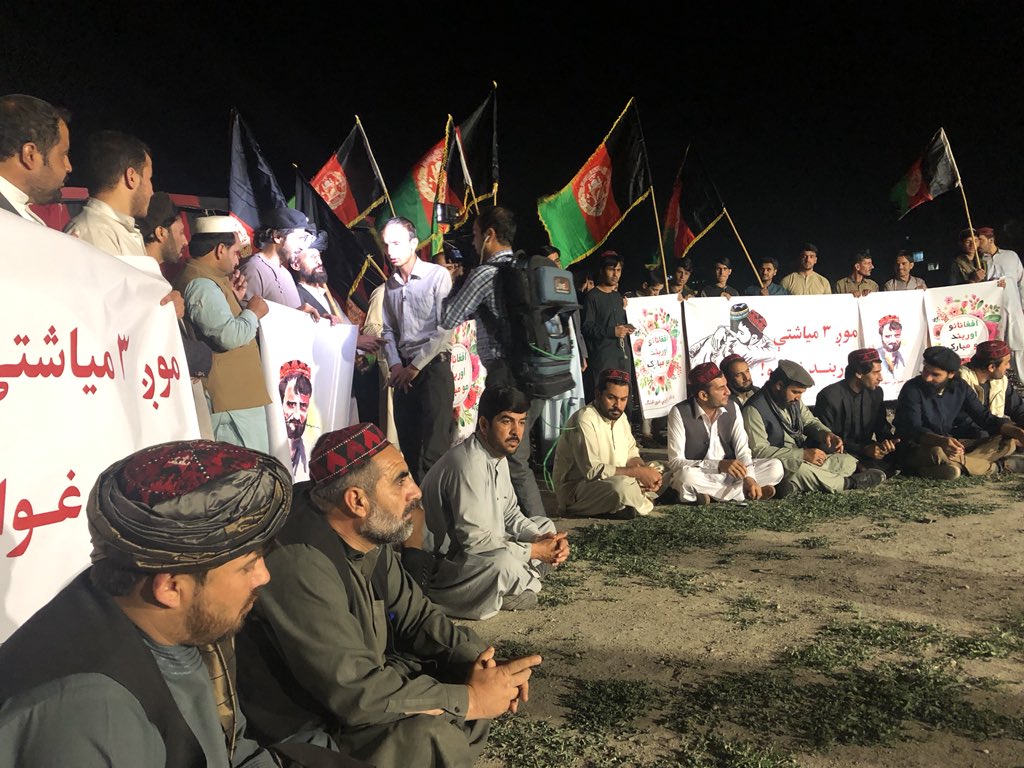 israrWZ's tweet photo. #KabulSitIn celebrating the historic ceasefire. We demand #CeasefireFor3Months https://t.co/nhy0rRpVvA