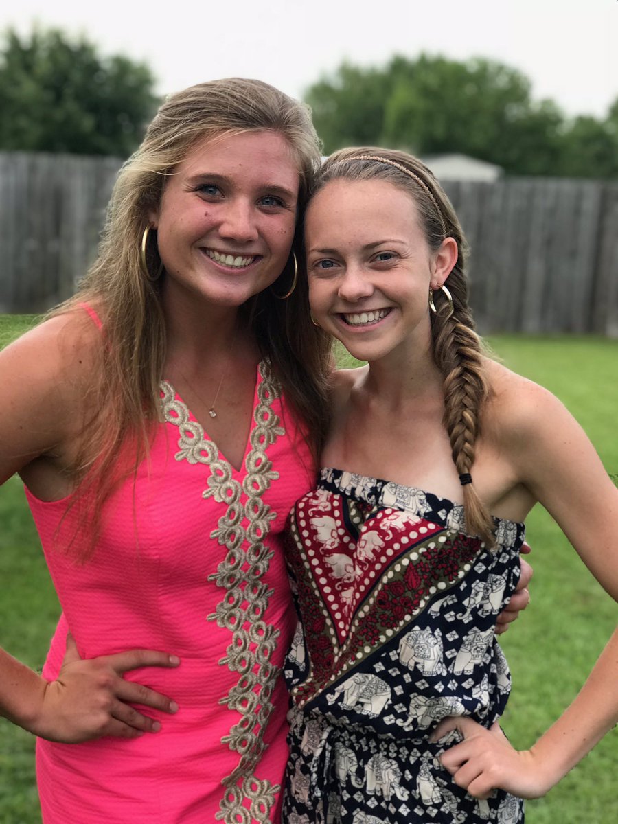 AllisonIngraham's tweet photo. Grad partaaayyyyyyy @laneygrace_3 https://t.co/YvlSmi5q7W