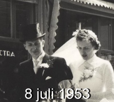gennep's tweet photo. De Gennepse harmonie mag dan heel oud zijn (200jr), de hoge hoed was ook heel oud (65jr). https://t.co/rvkt5Ge7B5 https://t.co/CJwIvuuvM3