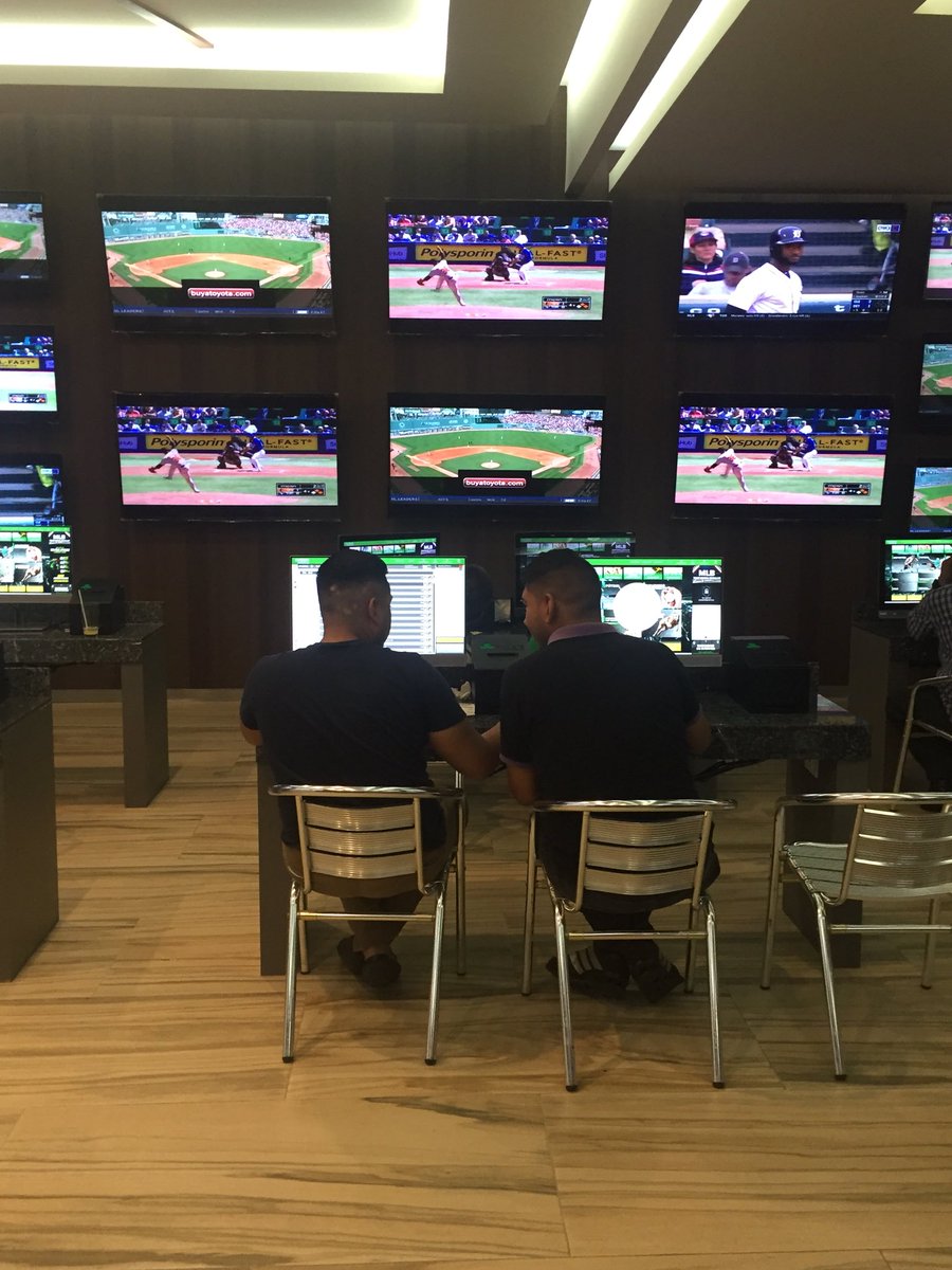 Versus_tips's tweet image. Paradise! ⚾️⚾️⚾️