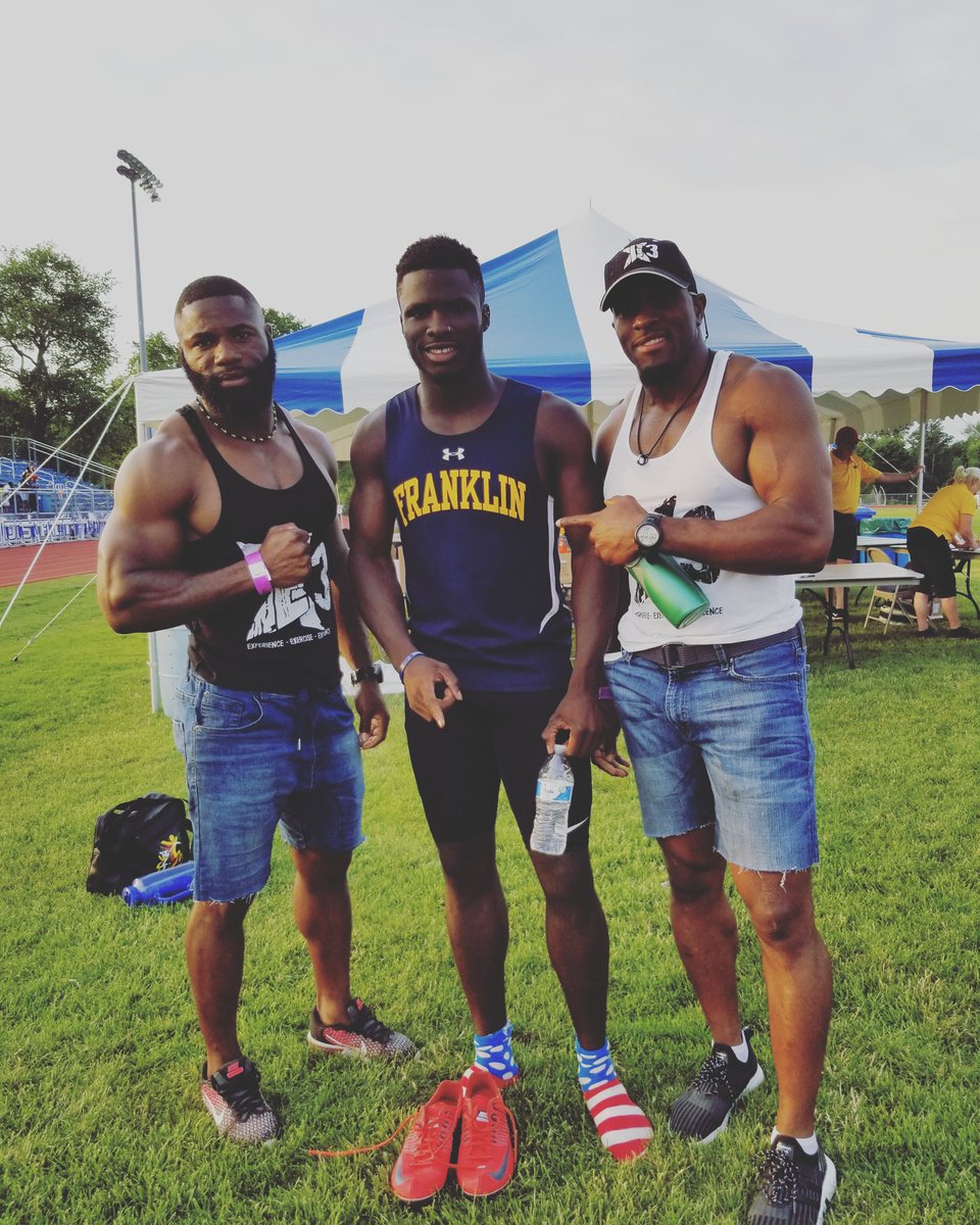 Rjwit4's tweet photo. Rocking with the best... Ex3 style... lets goooooo!!!!! 10.4/ 20.9/46.5 rocking #teamex3 #ex3playground #trackandfield https://t.co/IUMxsE1WPP