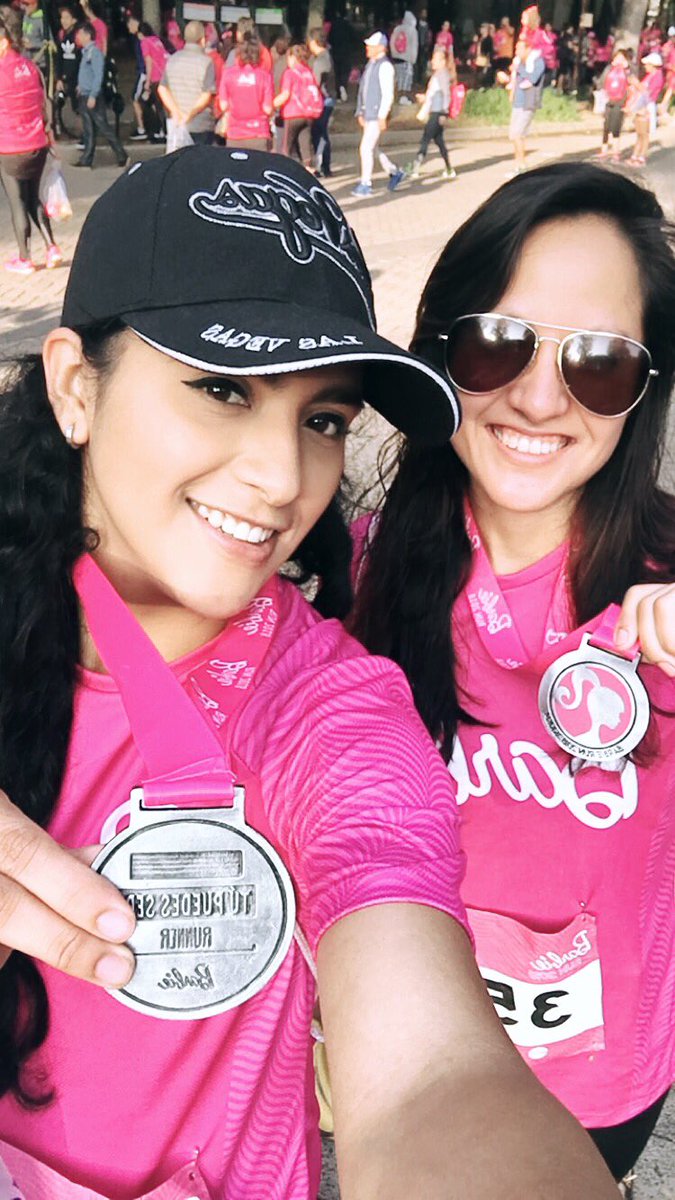 imkarenherreraa's tweet photo. Domingo 6:35 am #BarbieRunMx #CorreConEmociรณn #YoElijoCorrer #Running https://t.co/7yhwp6ZT7w