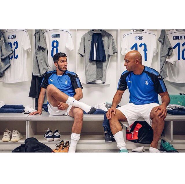 bvbaze's tweet photo. #Şahin - #Dede

#bvb #legend https://t.co/SUnKIiQJue