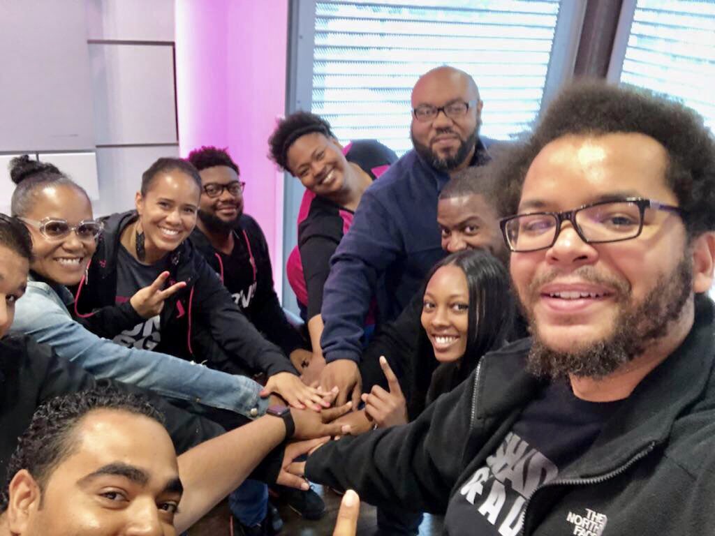 judithMbrad's tweet photo. #SundayFUNday ...’all in @ Bronzeville’ #RunSSG @SamuelStewart22💥 https://t.co/sz1OWSpeoI