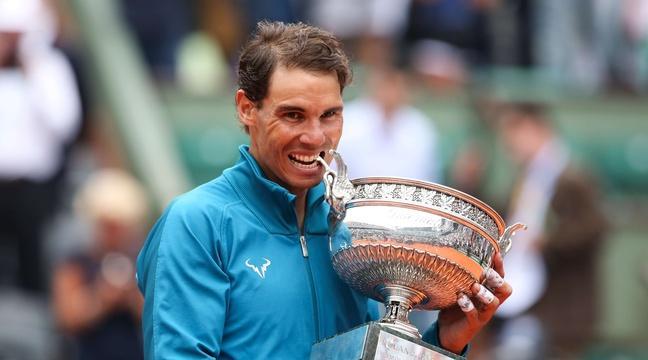 Roland-Garros: Un revers de fou, le public derrière lui... Oui, il y a du neuf dans le 11e sacre de Rafael Nadal bit.ly/2sMFYOF