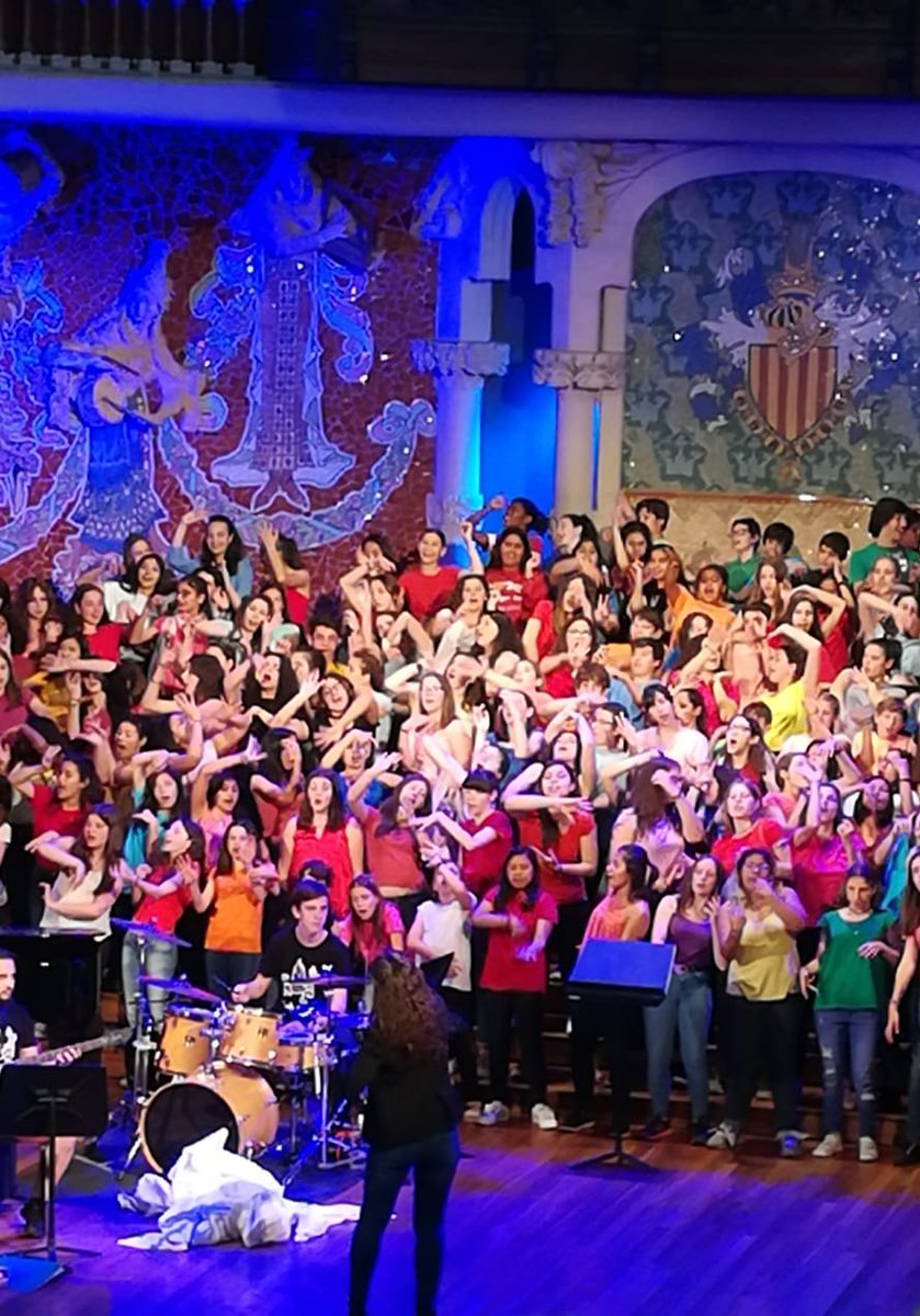 cristinacolome2's tweet image. Concert espectacular al @palaumusicacat, molt feliç del resultat. Mil gràcies pel recolzament de la feina feta amb tot l'amor! @LEMiJPC @ClaveXXI @estevenabona @InsPauClaris @MusicalsChoir @JordiXirinachs