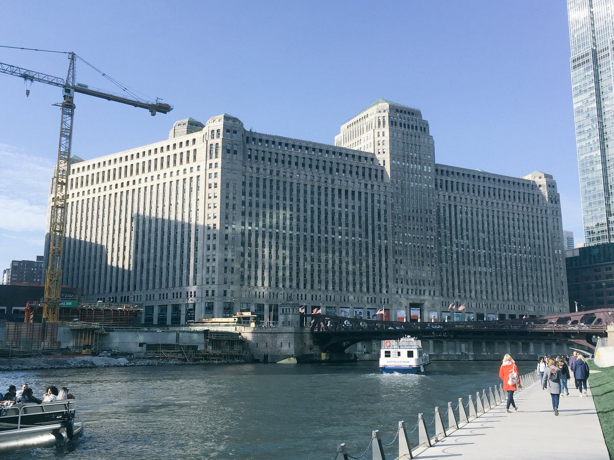 Thinking about expanding WordCo, not sure if this building is big enough. What do you guys think?? 

#chicagoarchitecture #wordcoindexing #indexingservices