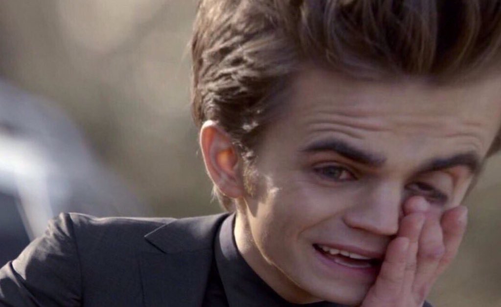 cuando klaus le habla sobre hope al árbol donde está tallado el nombre de hayley y dice "quiero que crezca, quiero que ame, quiero que sea fuerte y hermosa como su madre"