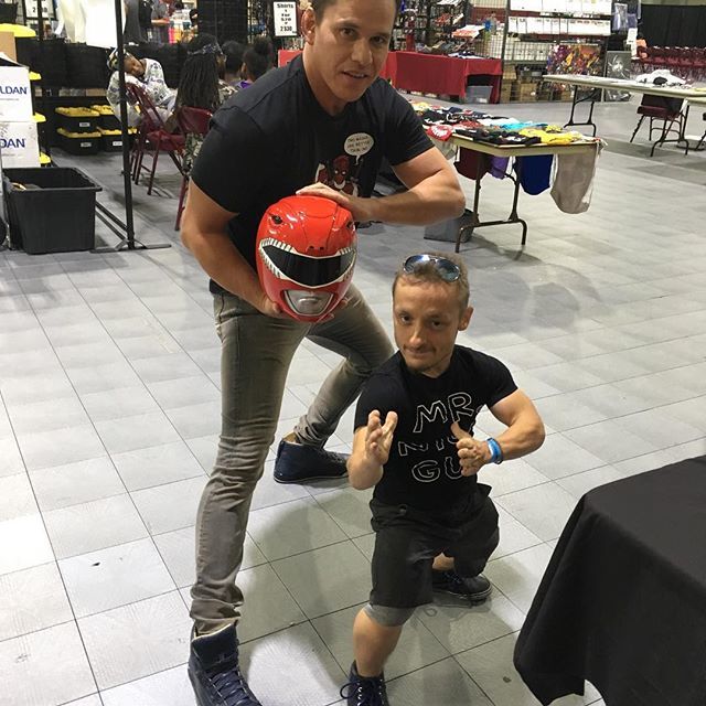 drvarick's tweet photo. Meet the O.G. Red Ranger - Steve Cardenas !@stevecardenaspr 
Never got to see anything past the first episode as a kid but yet shocked and amazed at him in the flesh non the less 💪🏼😁 #MightyCon #comicon #neworleans https://t.co/CM5YCKUF8m https://t.co/pqGQP6XsgQ