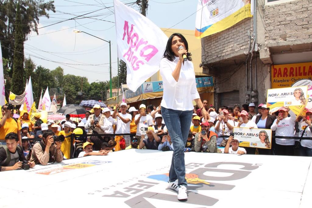 AriasNora's tweet photo. Recibimos a nuestra candidata de #PorLaCDMXAlFrente @Ale_BarralesM en la Colonia #MartinCarrera. Vamos directo a la victoria el próximo 1 de julio. @Vhlobo @DavidChavezRios @deliasotomx
@raulflorescoy https://t.co/XNFsY7vEuT