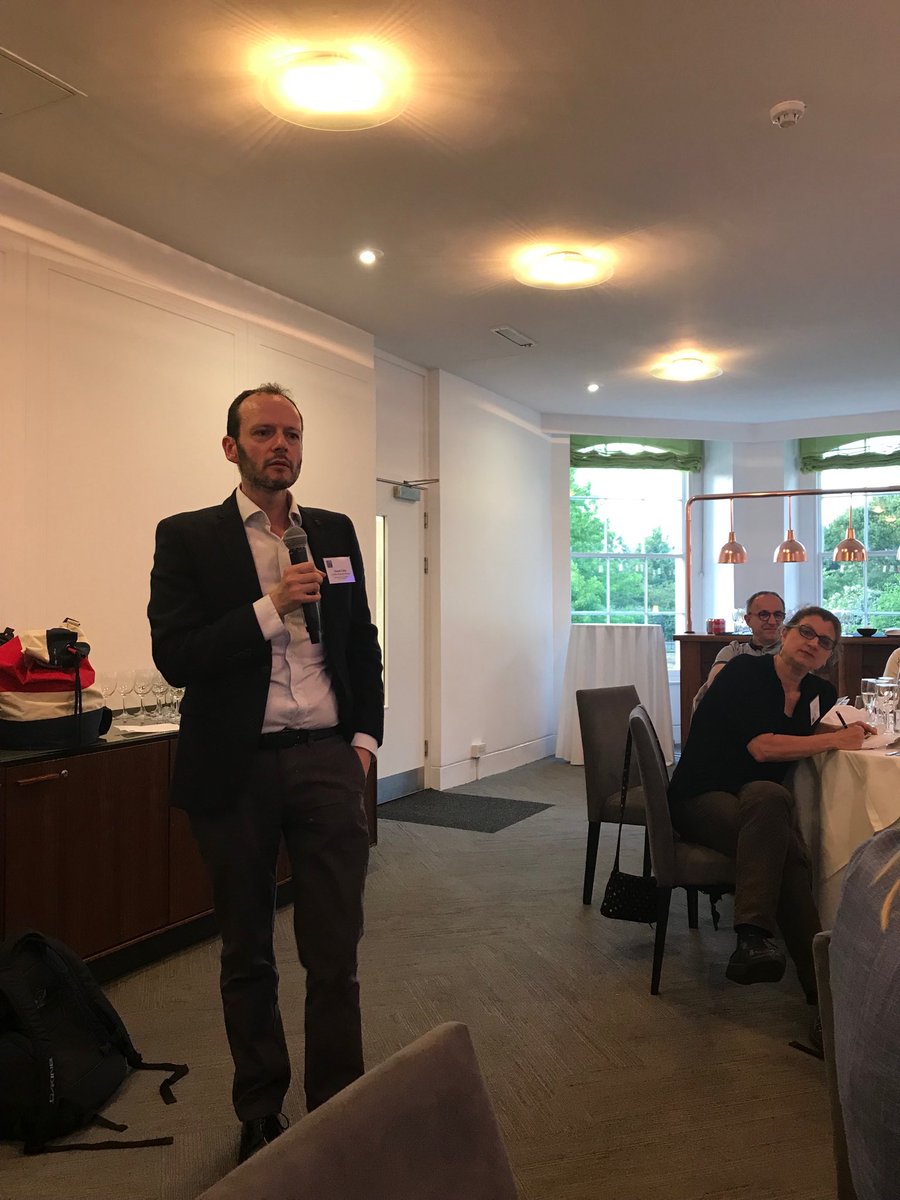 Charles02149296's tweet photo. #FoxThinkImpact ⁦@LBS⁩ Don in a debate with Mary on should business schools vertically integrated? https://t.co/VFYg6SG5ld