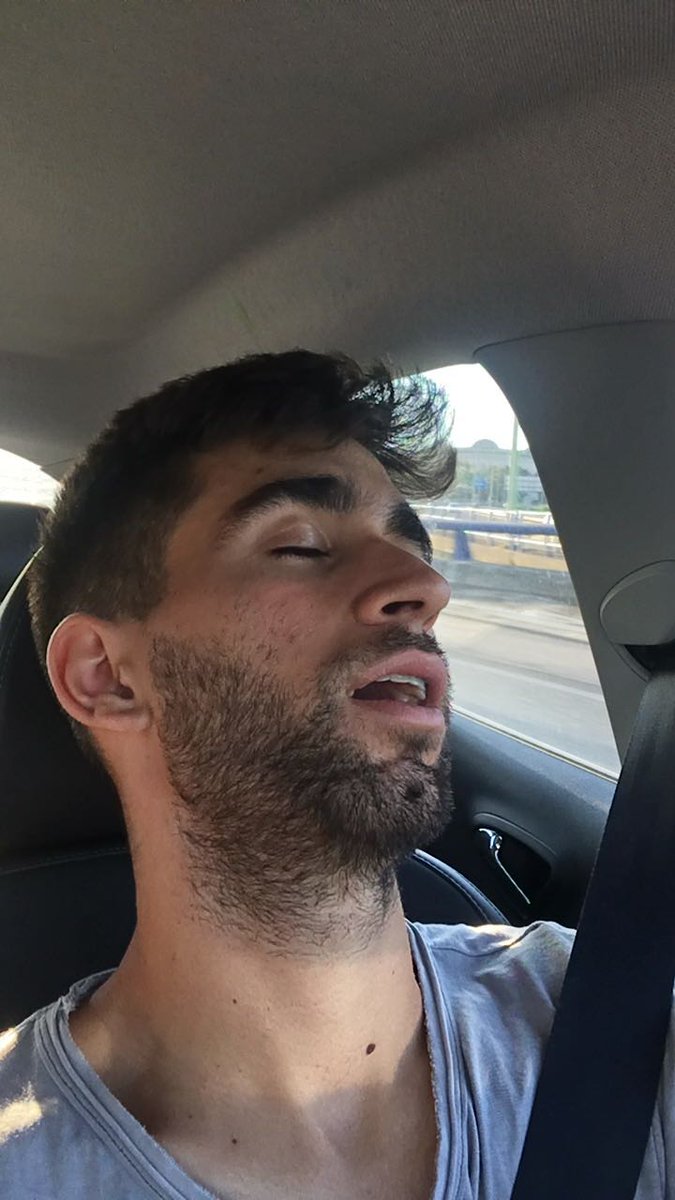 Yesterdanos's tweet photo. Para casa después de unas semis muy competida ante un gran rival 😟 https://t.co/wZgTN3dnMM