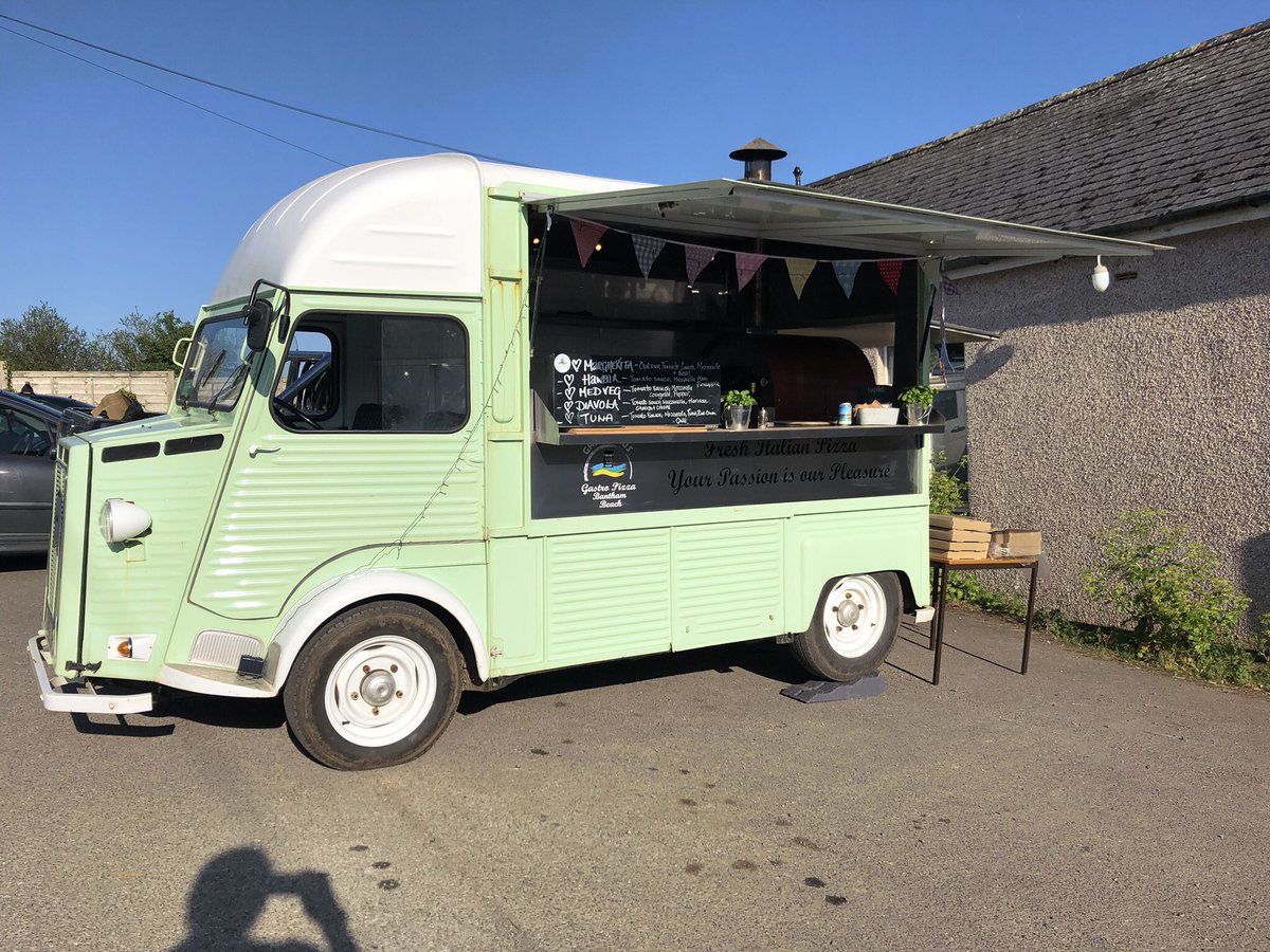 Gastropizza is back on Fridays and Saturdays until the school holidays.  Free pizza for <a href="/baxcooka/">Jane Baxter</a> if you come down after all the amazing food you have been feeding me of late 😉