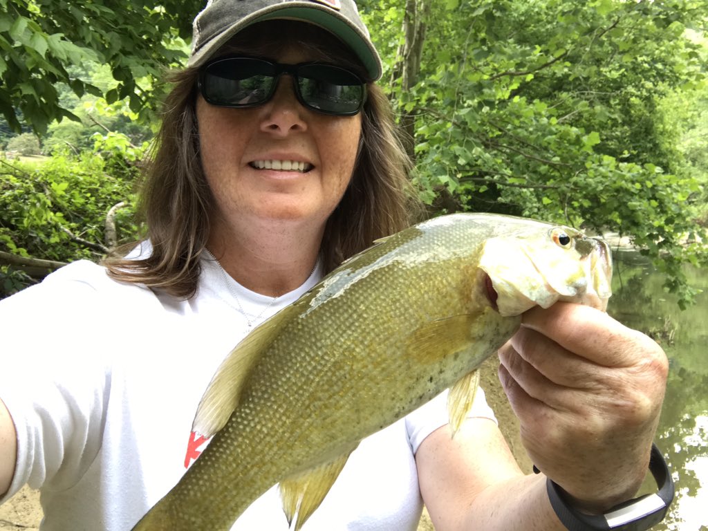 MaryReedRunyon1's tweet image. Sometimes you just have to go creek fishing!!! #nicecatch 🎣 #HatfieldKY #lovewhereyoulive #nature #fishing #creek