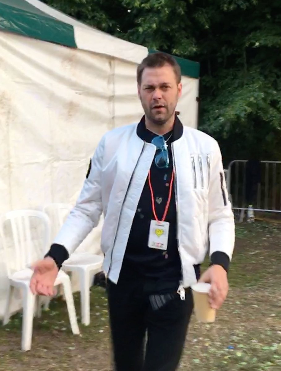 KasabianHQ's tweet photo. Come on Thetford #ForestLive https://t.co/rIdfHCXNOd