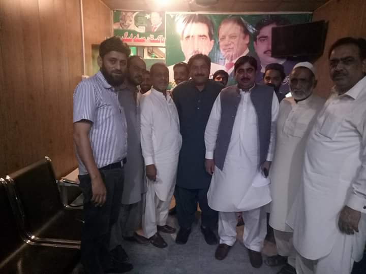 6l1ZI1sBmAkTxf3's tweet photo. #وقار_ممتاز_کوٹکٹ_دو 
راجہ وقار ممتاز لاہور روانہ انشاءاللہ ٹکٹ لے کر واپس آے گے
عمران خان کو یہ مرد مجاہد شکست دے گا
@MaryamNSharif https://t.co/aYOamNb9SO