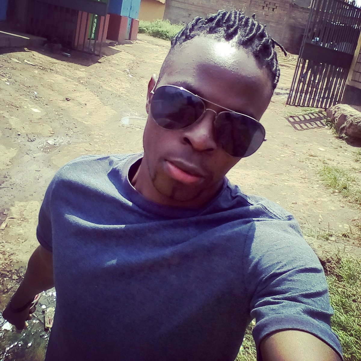 Smallthereales1's tweet photo. Cool sunday..😁😀
#actright https://t.co/3OvugXht60