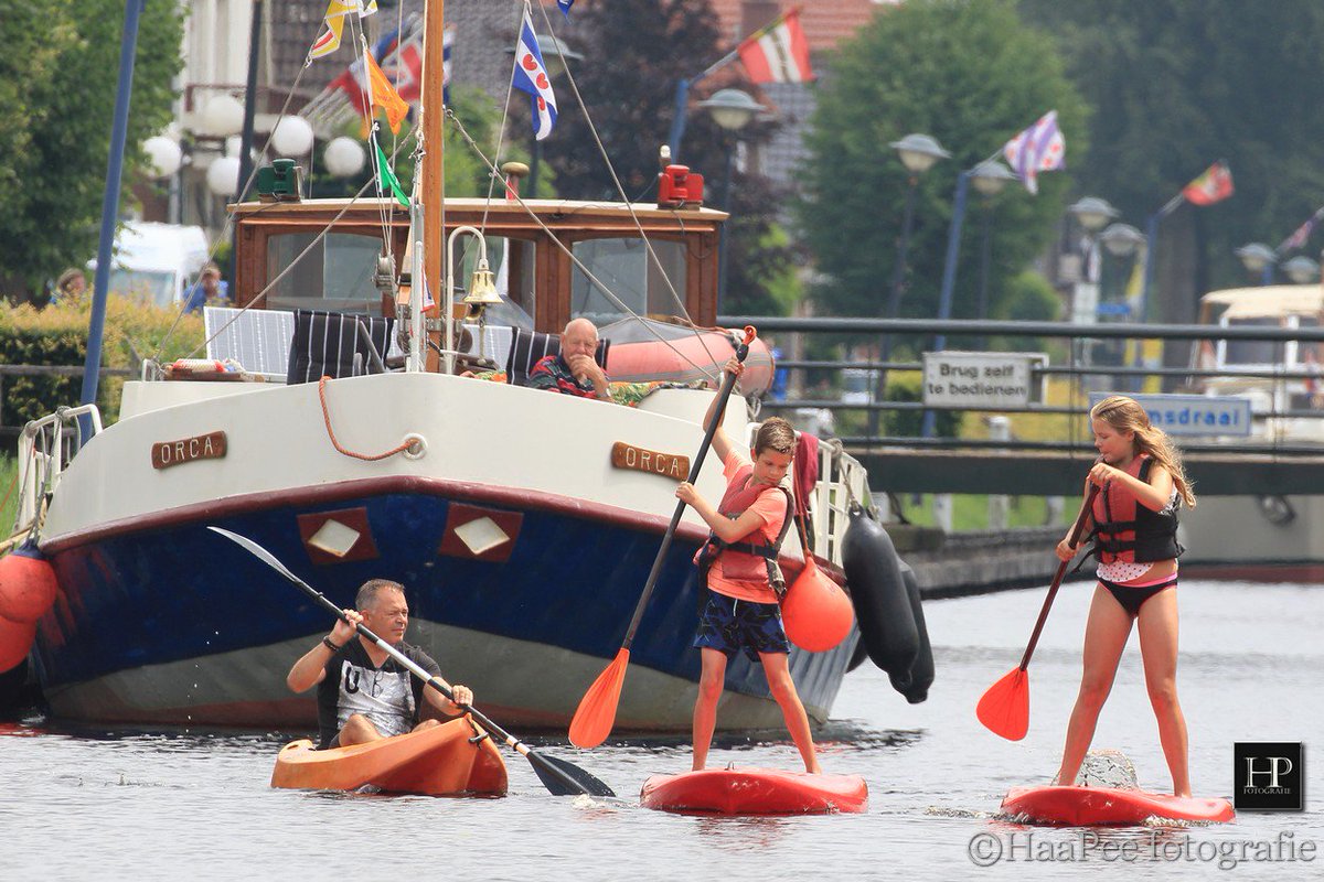 hpfotografie's tweet photo. In beeld het openingsweekend van de turfroute in de Opsterlandse Compagnonsvaart in Appelscha. Kijk en lees op: https://t.co/zaXD7zu5SQ
#appelscha #ooststellingwerf #turfroute #pleziervaart #jongensvanoutdoor https://t.co/TpVXHjLyuV