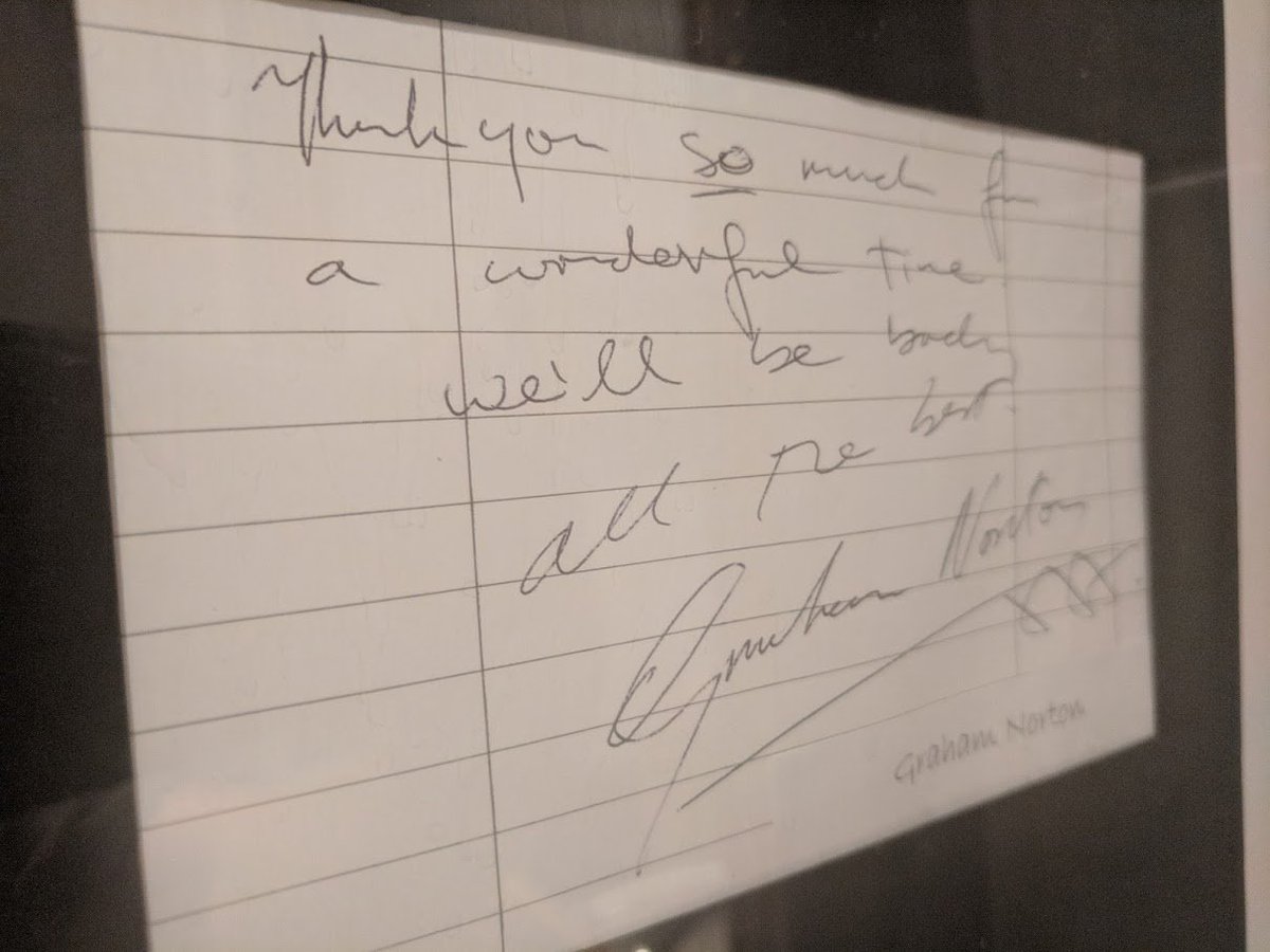 fivethingsnow's tweet photo. 5. Read all message of thanks from all the famours people that have dined @GuineaGrill #Mayfair #London #5thingstodotoday . The food is pretty amazing too. https://t.co/YxZtY8hxCe