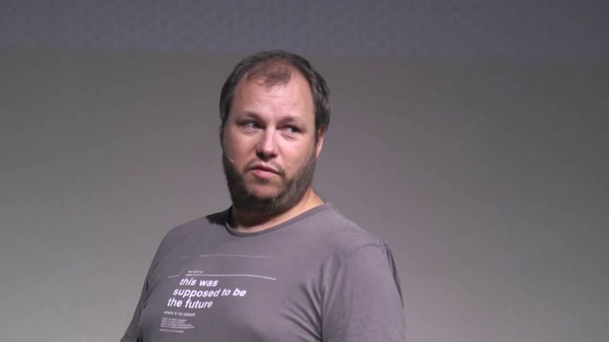 IncontroDevOps's tweet photo. Watch the #IDI2018 Keynote by @KrisBuytaert: "The Return of the Dull Stack Engineer" https://t.co/TeWCXS0wRN https://t.co/PBnuUz9E7g