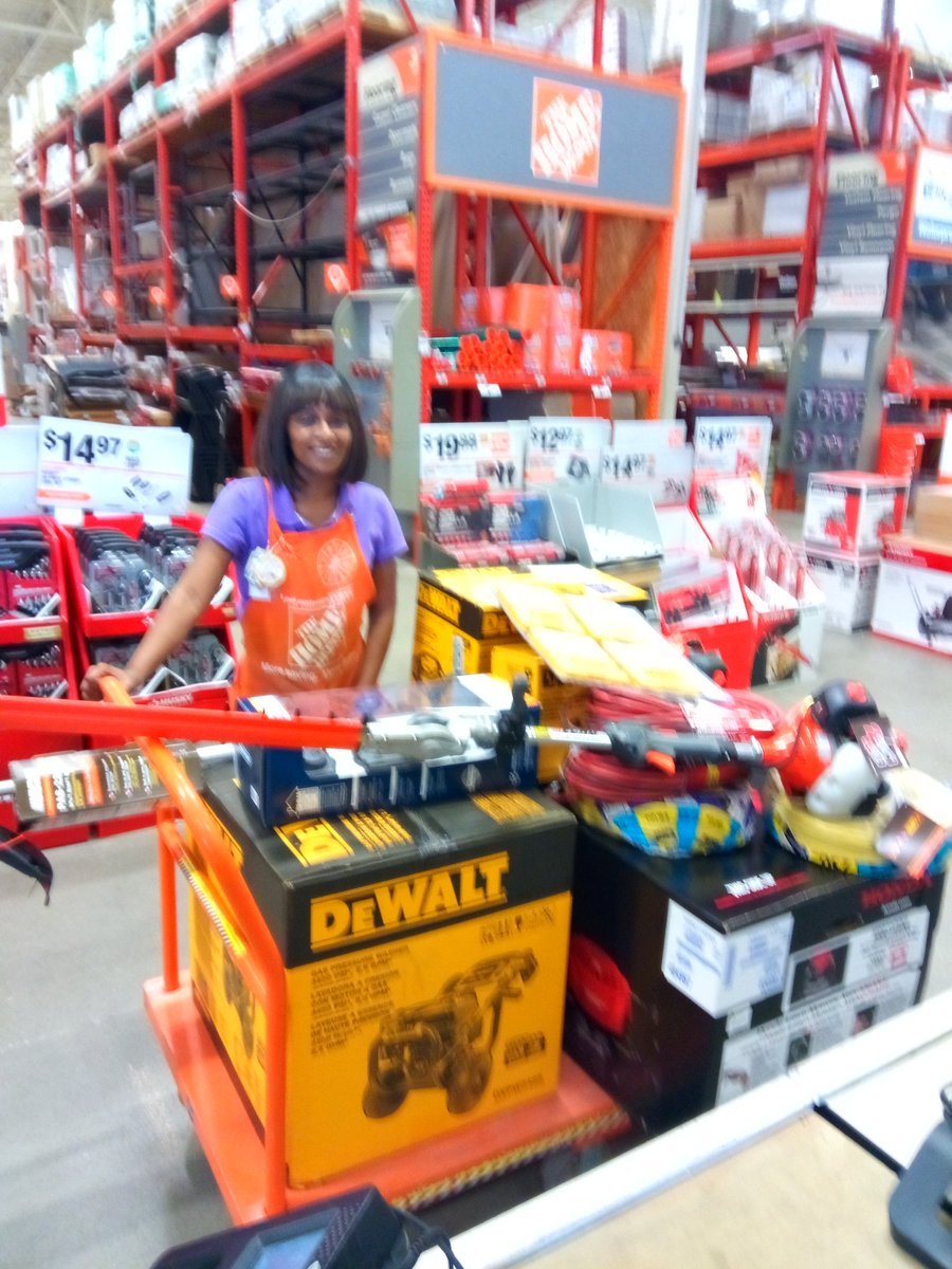 Arelon Trahan (@arelont) on Twitter photo 0501great job on recovery Dee $2700 providing customer service 0501great job on recovery Dee $2700 providing customer service