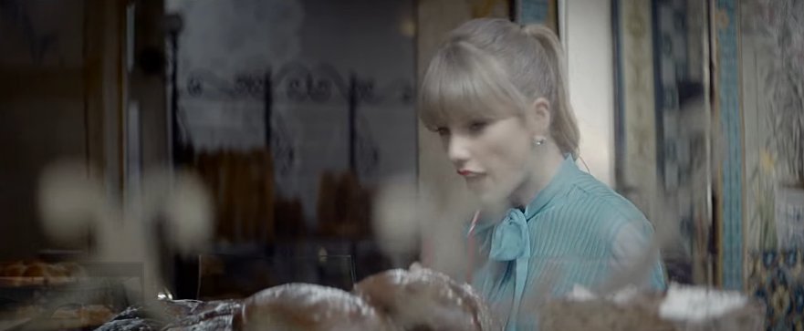 oldhhabits's tweet photo. okay buT CAN WE TALK ABOUT THIS
THE RED ERA REALLY LIVES #BabeMusicVideo #BabeVideo https://t.co/GmTlaVdhad