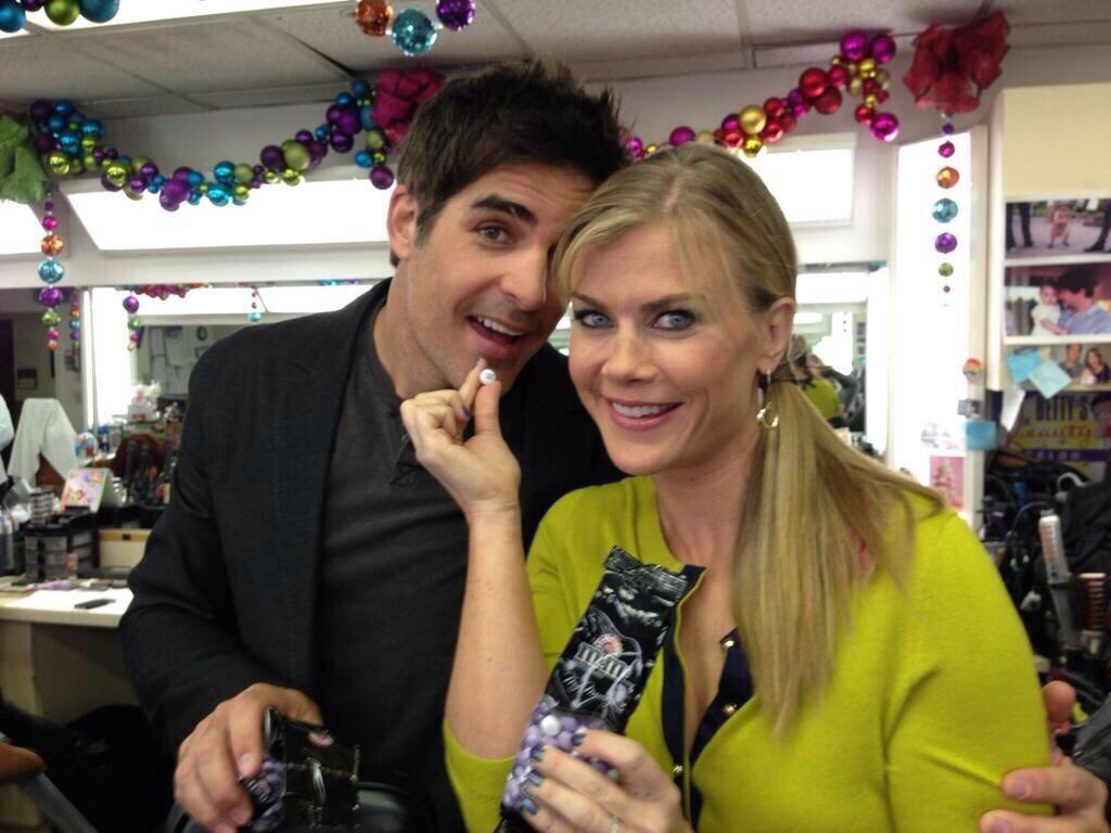 Forever_SAFE's tweet photo. #DaysIdols #EatingSweets #Day10 @Ali_Sweeney @galengering @nbcdays https://t.co/AH9KfFw1EO